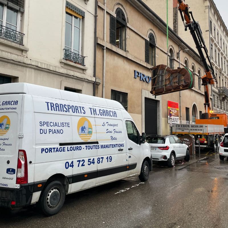 Transport de piano sur Lyon et en Auvergne-Rhône-Alpes par Transports GARCIA Transport | Transports TH GARCIA